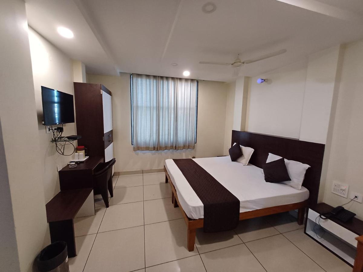 Hotel Rashika Palace Τζαϊπούρ Εξωτερικό φωτογραφία
