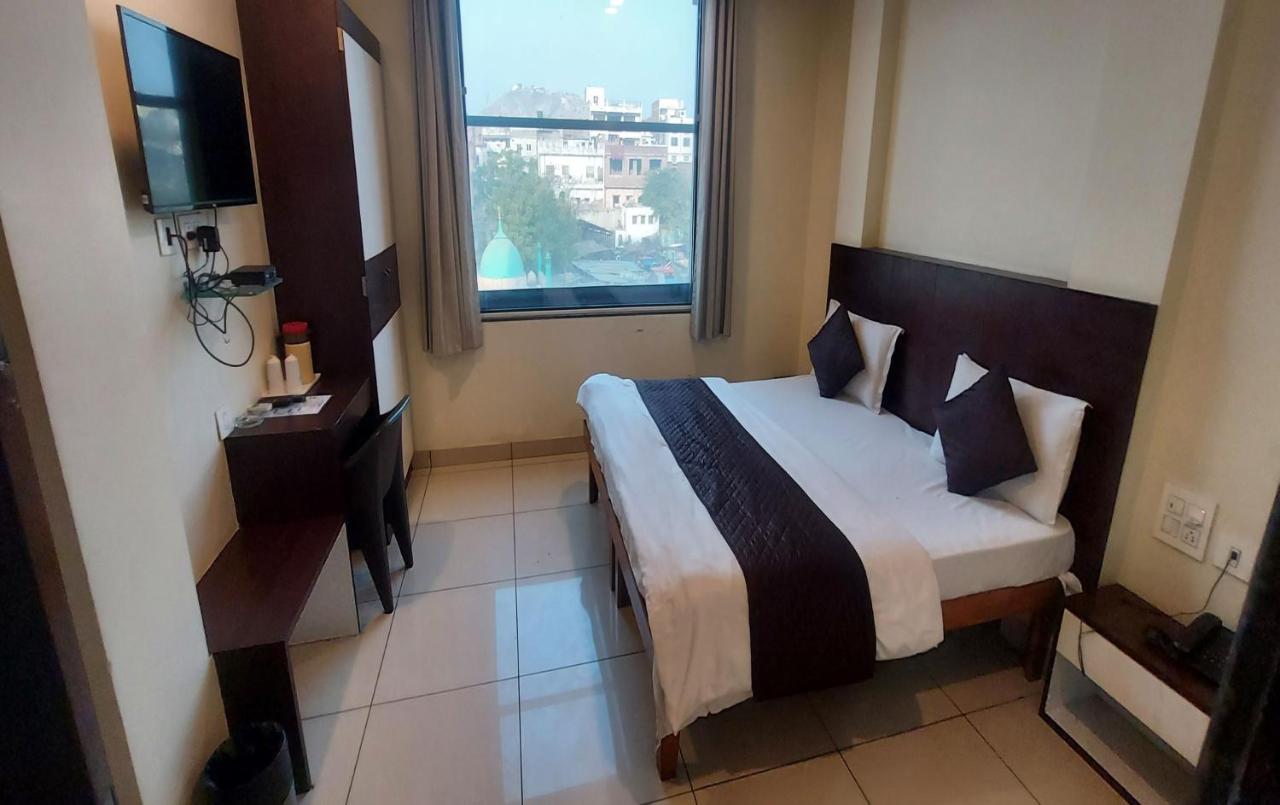 Hotel Rashika Palace Τζαϊπούρ Εξωτερικό φωτογραφία