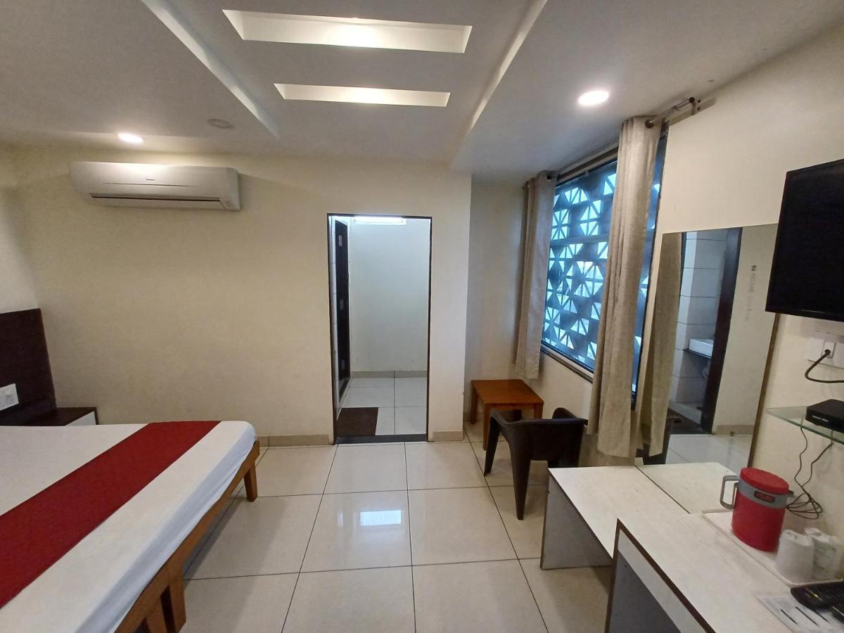 Hotel Rashika Palace Τζαϊπούρ Εξωτερικό φωτογραφία
