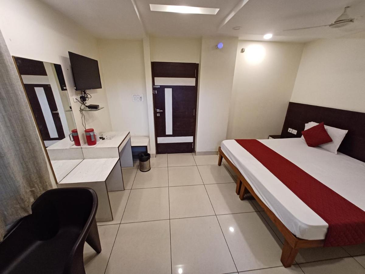 Hotel Rashika Palace Τζαϊπούρ Εξωτερικό φωτογραφία