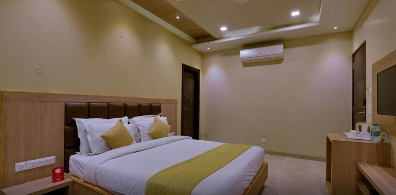 Hotel Rashika Palace Τζαϊπούρ Εξωτερικό φωτογραφία
